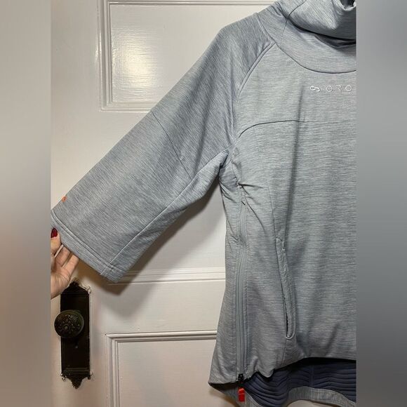 OROS Astra Funnel Neck Solarcore Insulated Pullover in Titanium Heather - Picture 9 of 16